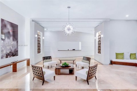 Condominio en venta en Miami, Florida, 2 dormitorios, 106.84 m2 № 1863123 - foto 19