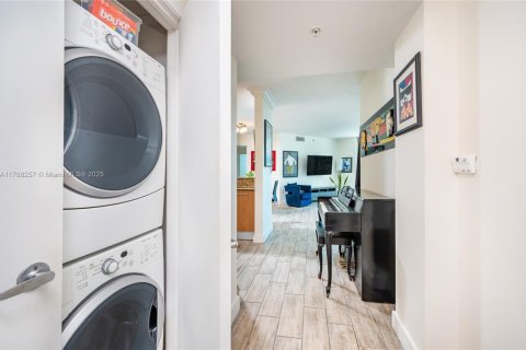 Condominio en venta en Miami, Florida, 2 dormitorios, 106.84 m2 № 1863123 - foto 4