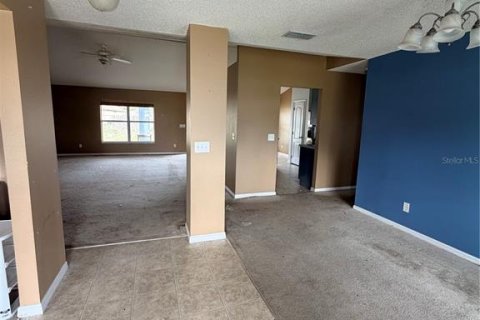 Villa ou maison à vendre à Kissimmee, Floride: 3 chambres, 189.06 m2 № 2389356 - photo 10