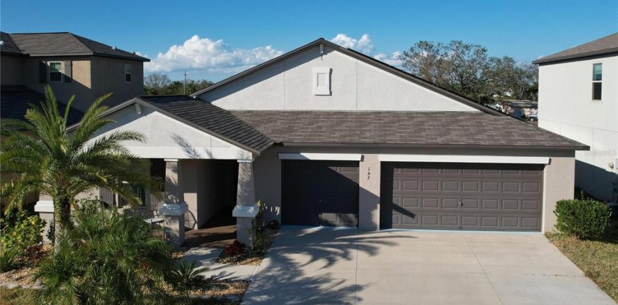 House in Ruskin, Florida 4 bedrooms, 237.55 sq.m. № 2119838
