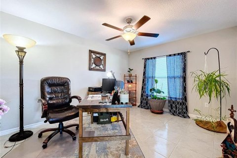 House in Ruskin, Florida 4 bedrooms, 237.55 sq.m. № 2119838 - photo 17
