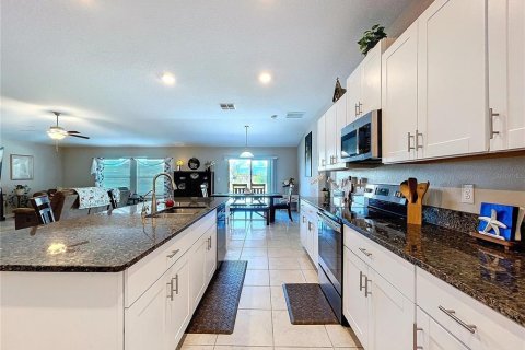 House in Ruskin, Florida 4 bedrooms, 237.55 sq.m. № 2119838 - photo 9