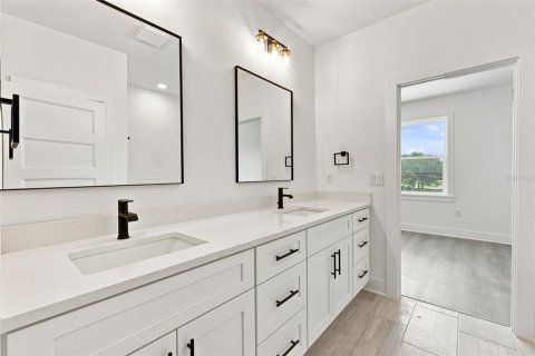 Townhouse in Tampa, Florida 3 bedrooms, 195 sq.m. № 2134811 - photo 18