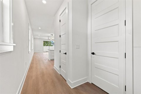 Townhouse in Tampa, Florida 3 bedrooms, 195 sq.m. № 2134811 - photo 26