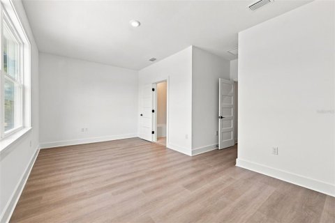 Townhouse in Tampa, Florida 3 bedrooms, 195 sq.m. № 2134811 - photo 15