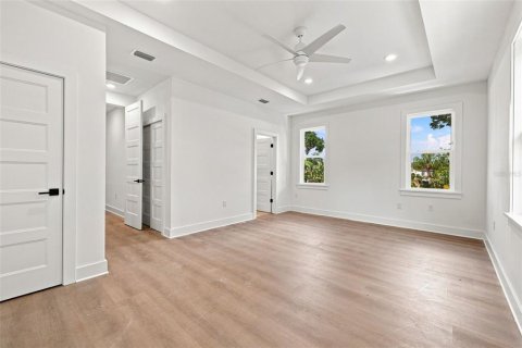 Townhouse in Tampa, Florida 3 bedrooms, 195 sq.m. № 2134811 - photo 9