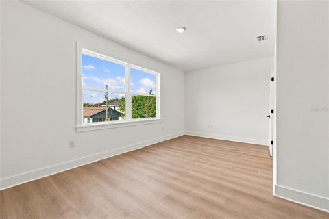 Townhouse in Tampa, Florida 3 bedrooms, 195 sq.m. № 2134811 - photo 14