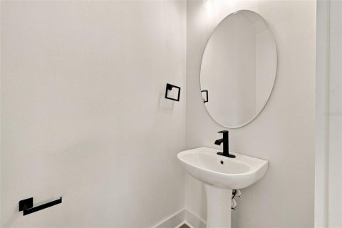 Townhouse in Tampa, Florida 3 bedrooms, 195 sq.m. № 2134811 - photo 6
