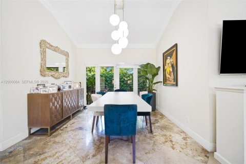 Casa en venta en Coral Gables, Florida, 3 dormitorios, 154.78 m2 № 2067037 - foto 12
