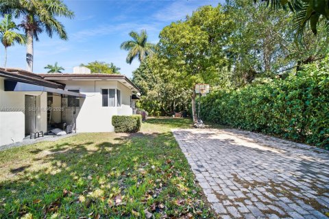 Casa en venta en Coral Gables, Florida, 3 dormitorios, 154.78 m2 № 2067037 - foto 14