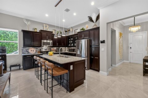 House in Miami, Florida 3 bedrooms № 2046677 - photo 5