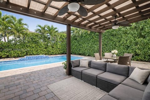 House in Miami, Florida 3 bedrooms № 2046677 - photo 25