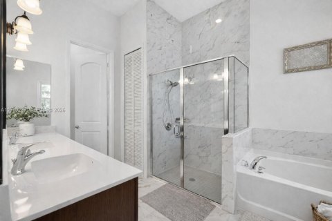 House in Miami, Florida 3 bedrooms № 2046677 - photo 15