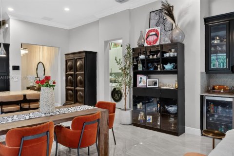 House in Miami, Florida 3 bedrooms № 2046677 - photo 7