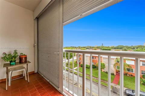 Condominio en Miami, Florida, 2 dormitorios  № 2012591