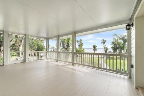 House in Melrose, Florida 3 bedrooms, 324.23 sq.m. № 2119231 - photo 11