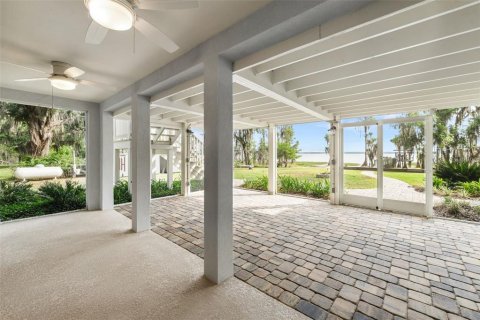 House in Melrose, Florida 3 bedrooms, 324.23 sq.m. № 2119231 - photo 13