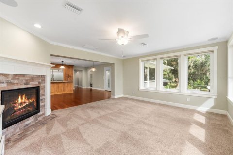 House in Melrose, Florida 3 bedrooms, 324.23 sq.m. № 2119231 - photo 9