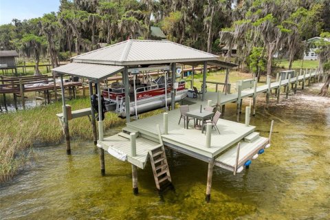 House in Melrose, Florida 3 bedrooms, 324.23 sq.m. № 2119231 - photo 4