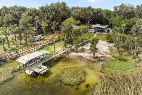 House in Melrose, Florida 3 bedrooms, 324.23 sq.m. № 2119231 - photo 5