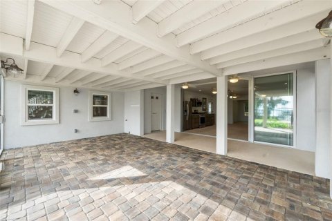 House in Melrose, Florida 3 bedrooms, 324.23 sq.m. № 2119231 - photo 12