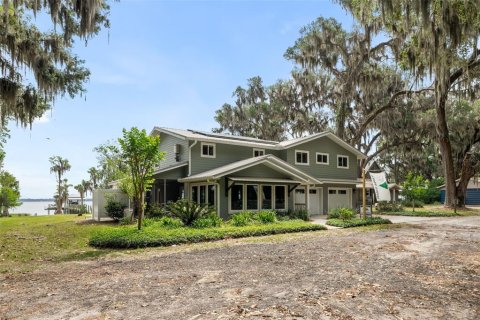 House in Melrose, Florida 3 bedrooms, 324.23 sq.m. № 2119231 - photo 2