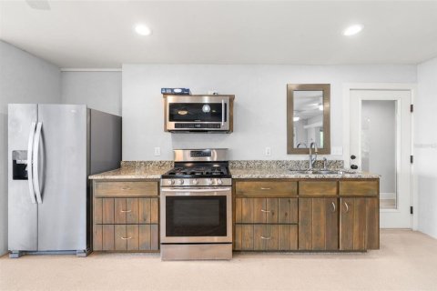House in Melrose, Florida 3 bedrooms, 324.23 sq.m. № 2119231 - photo 23