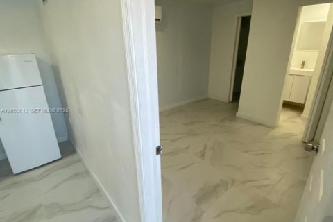 Commercial property in Miami Gardens, Florida 1 bedroom, 94.02 sq.m. № 2192410 - photo 13