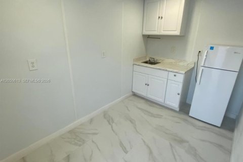 Commercial property in Miami Gardens, Florida 1 bedroom, 94.02 sq.m. № 2192410 - photo 10