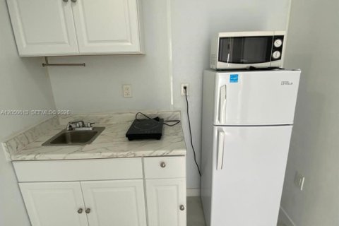 Commercial property in Miami Gardens, Florida 1 bedroom, 94.02 sq.m. № 2192410 - photo 11