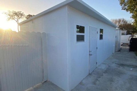 Commercial property in Miami Gardens, Florida 1 bedroom, 94.02 sq.m. № 2192410 - photo 7