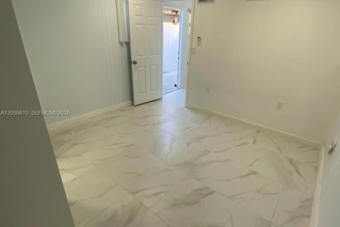 Commercial property in Miami Gardens, Florida 1 bedroom, 94.02 sq.m. № 2192410 - photo 17