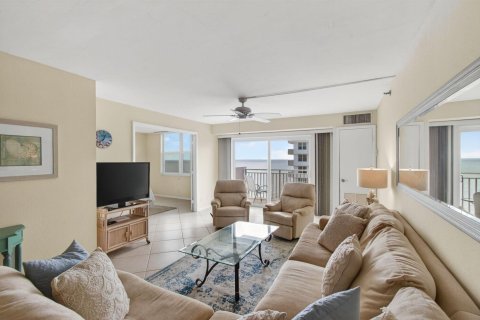 Condo in Highland Beach, Florida, 2 bedrooms № 2183840 - photo 3