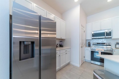 Townhouse in Orlando, Florida 5 bedrooms, 178.19 sq.m. № 2098008 - photo 15