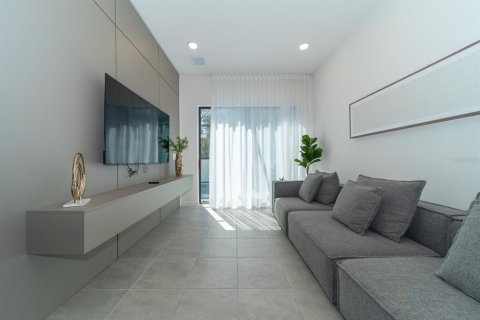 Townhouse in Orlando, Florida 5 bedrooms, 178.19 sq.m. № 2098008 - photo 19