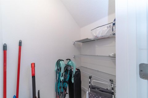 Townhouse in Orlando, Florida 5 bedrooms, 178.19 sq.m. № 2098008 - photo 14