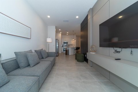 Townhouse in Orlando, Florida 5 bedrooms, 178.19 sq.m. № 2098008 - photo 23