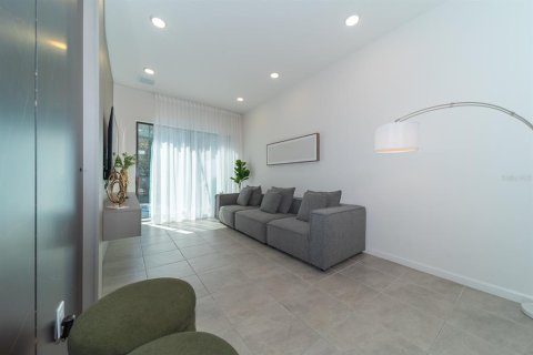 Townhouse in Orlando, Florida 5 bedrooms, 178.19 sq.m. № 2098008 - photo 17