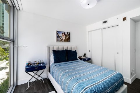 Townhouse in Miami, Florida 2 bedrooms, 113.25 sq.m. № 2038599 - photo 9