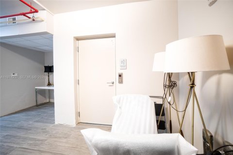 Townhouse in Miami, Florida 2 bedrooms, 113.25 sq.m. № 2038599 - photo 5