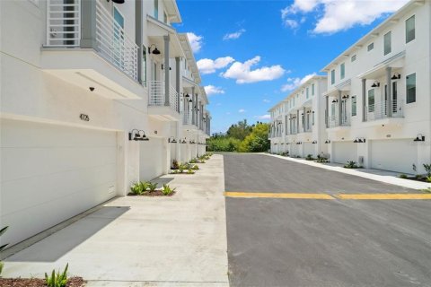 Adosado en alquiler en Tampa, Florida, 3 dormitorios, 198.53 m2 № 1808300 - foto 9