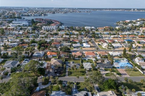 Casa en venta en Saint Pete Beach, Florida, 3 dormitorios, 107.77 m2 № 1908056 - foto 5