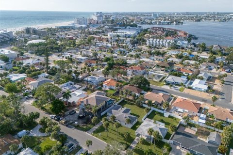 Купить виллу или дом в Сент-Пит-Бич, Флорида 3 комнаты, 107.77м2, № 1908056 - фото 6