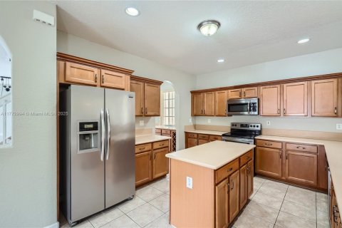 House in Homestead, Florida 3 bedrooms, 260.03 sq.m. № 1620014 - photo 12