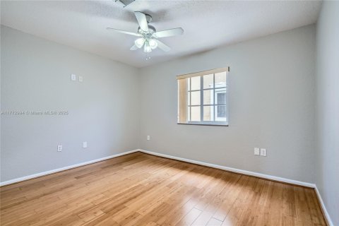 House in Homestead, Florida 3 bedrooms, 260.03 sq.m. № 1620014 - photo 21
