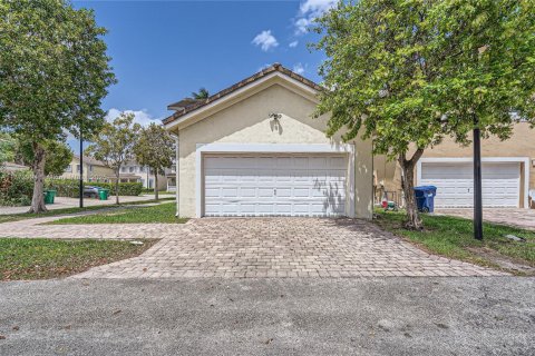 House in Homestead, Florida 3 bedrooms, 260.03 sq.m. № 1620014 - photo 28