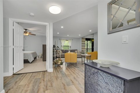 Copropriété à louer à Coconut Creek, Floride: 2 chambres, 90.86 m2 № 1999143 - photo 5