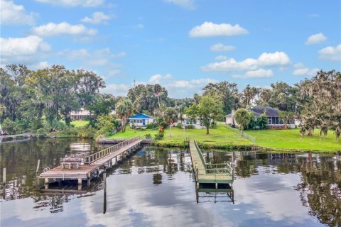 House in East Palatka, Florida 3 bedrooms, 148.27 sq.m. № 1898578 - photo 4