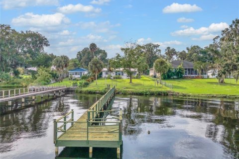 House in East Palatka, Florida 3 bedrooms, 148.27 sq.m. № 1898578 - photo 12