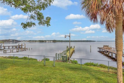 House in East Palatka, Florida 3 bedrooms, 148.27 sq.m. № 1898578 - photo 13